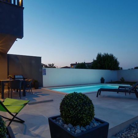 Apartments Iva & Nika Fazana Exterior photo
