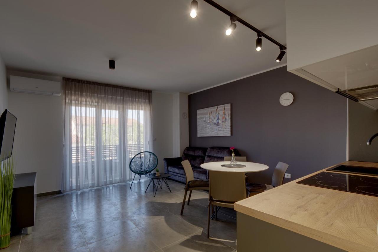 Apartments Iva & Nika Fazana Exterior photo
